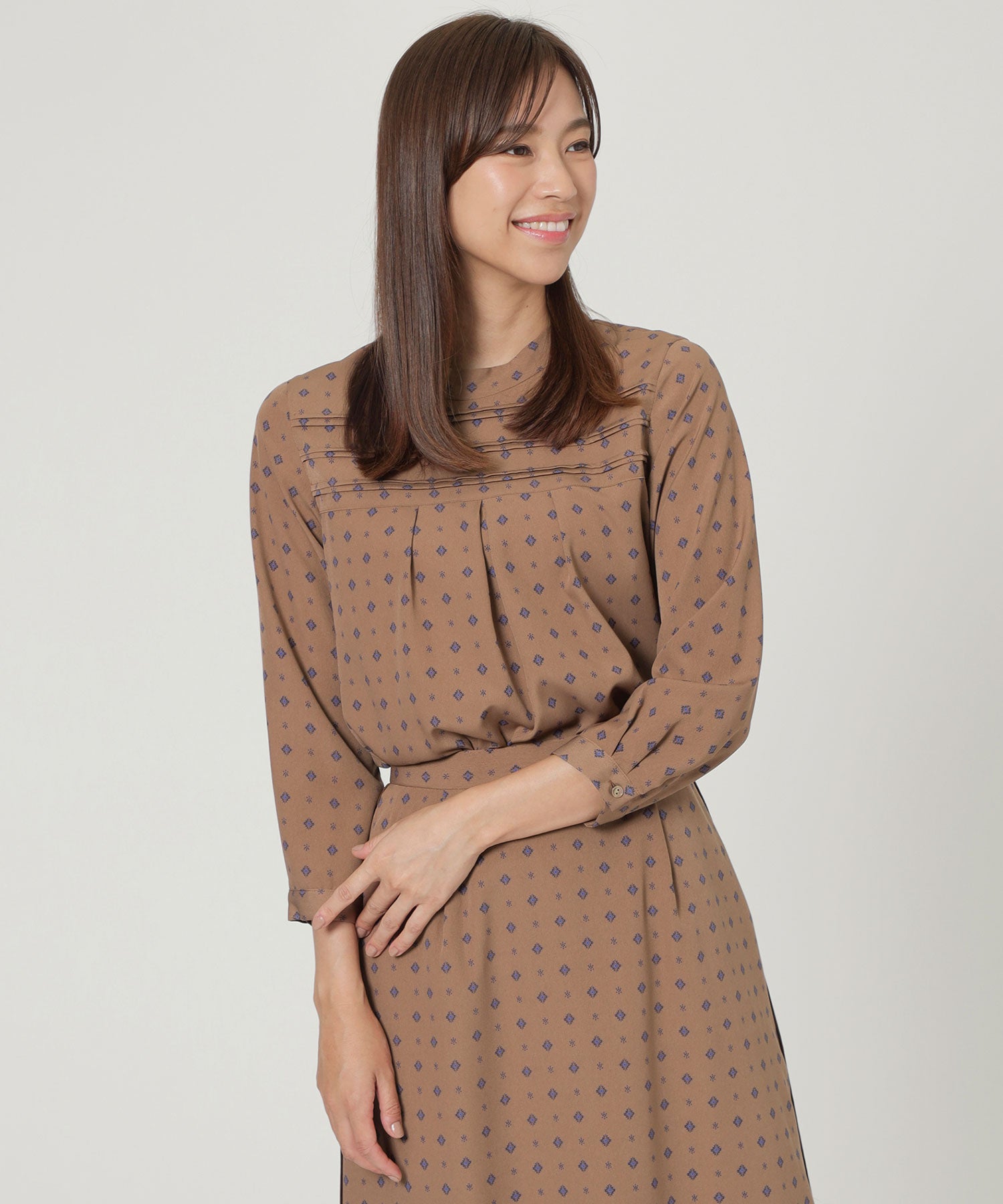 2212-U3M4218156__,56,